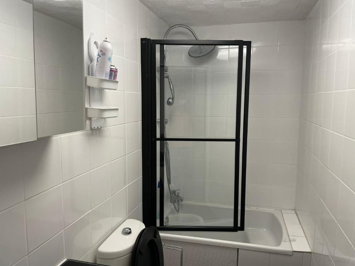 Chambre Privee Numero 1 Dans Un Superbe Appartement En Colocation Montataire Luaran gambar